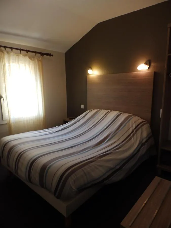 **  Les Cevennes Hotel Saint-Cirgues-en-Montagne France